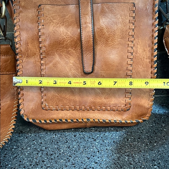 Antik Kraft Brown Crossbody Bag with Stitch Detail - Picture 4 of 6